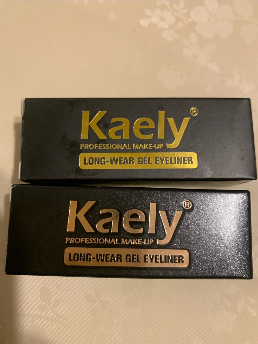 Long-Wear Gel Eyeliner β Black &White